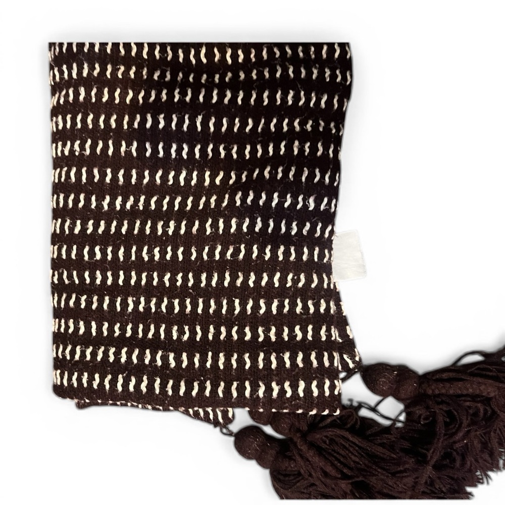 West Elm Burgundy Plum
Maroon Dash Stitch Throw
Blanket